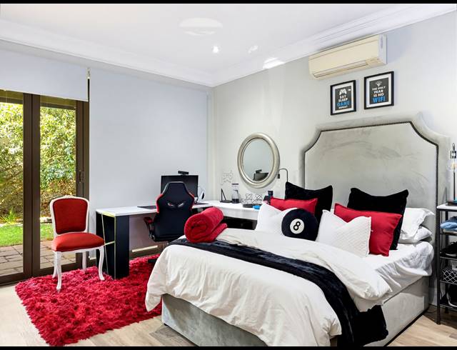 5 BEDROOM FREEHOLD FOR SALE IN ZIMBALI ESTATE